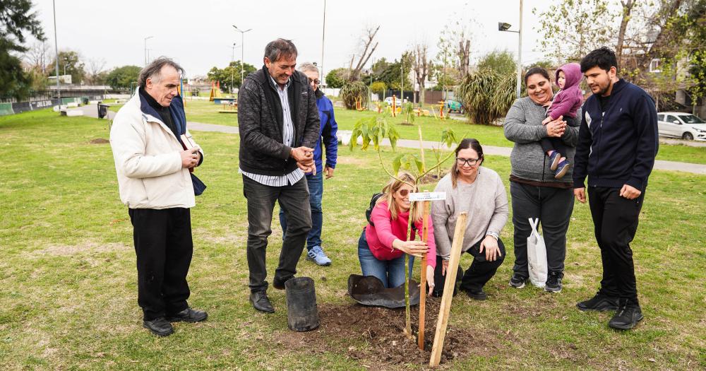 Encuentro en el Parque Isabel La Católica de Parque Barón