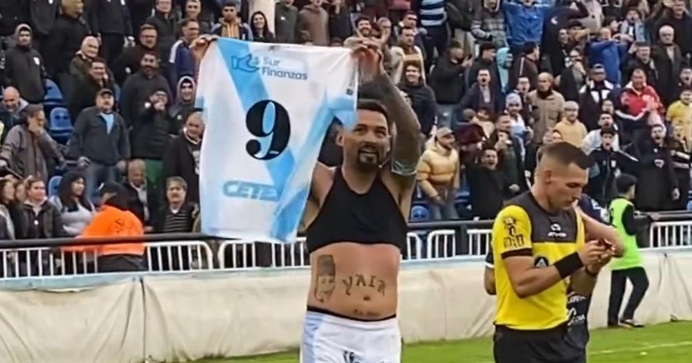 Con un tanto de Luis López Temperley brilló ante Quilmes