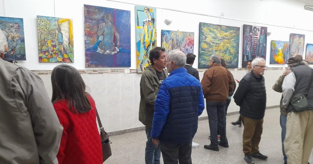 El arte invade las paredes del Club Pescadores de Lomas gracias a este espacio