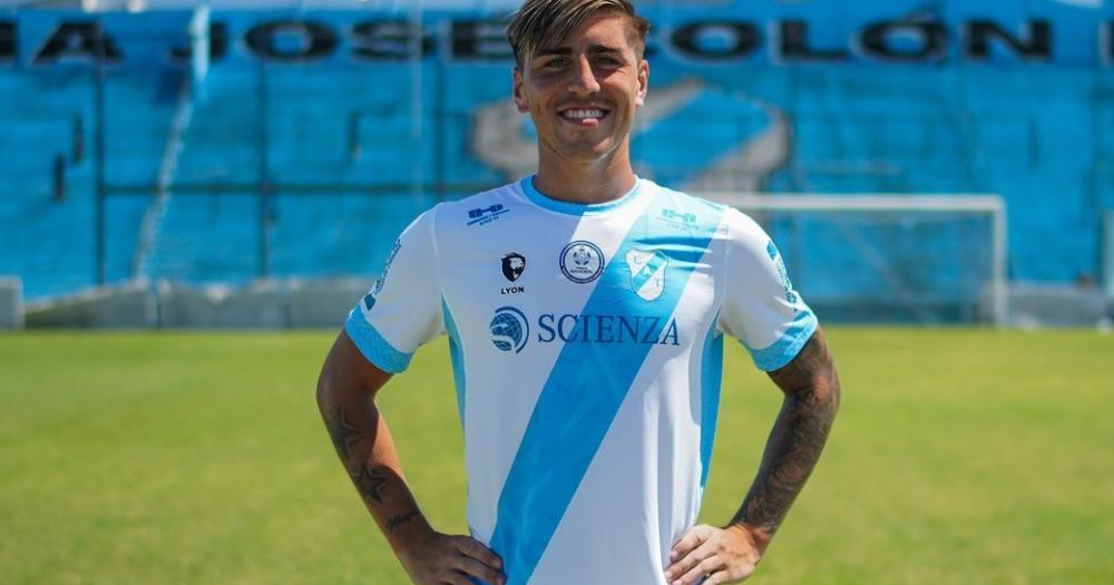 Krüger disputó 48 partidos en Temperley y convirtió seis goles