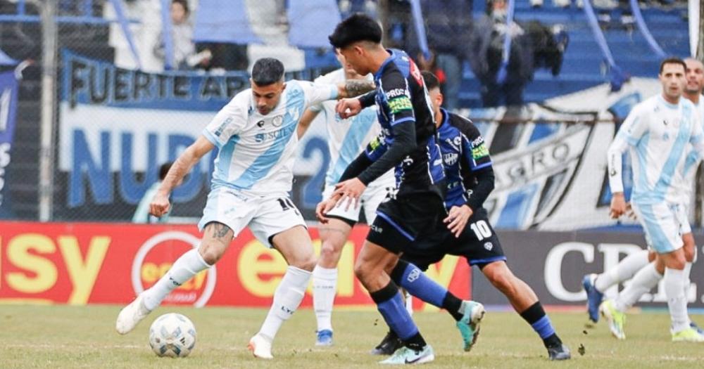 El Gasolero se mide ante el Celeste en José Ingenieros