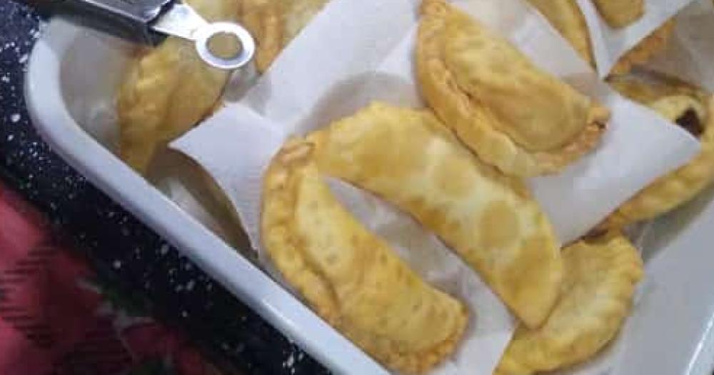 Sacaron la freidora a la calle y entregaron empanadas gratis