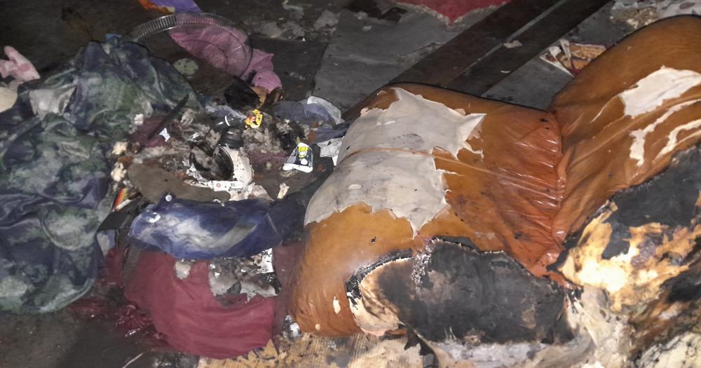 El fuego arrasó con muebles ropa paredes y techos