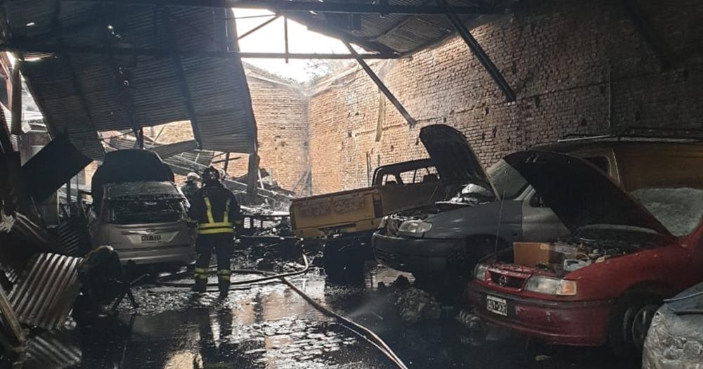 Así quedó el taller tras el incendio