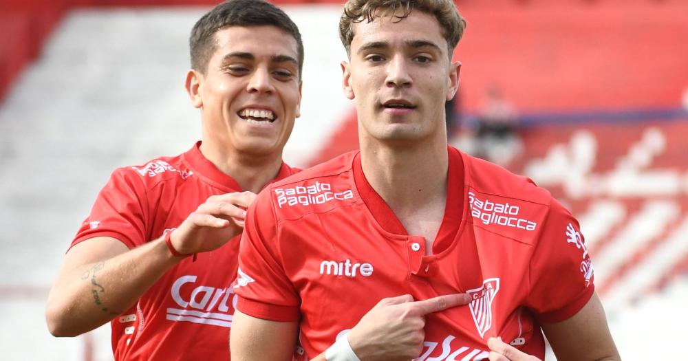 Brondo abrió el triunfo y Kestler lo cerró con un golazo