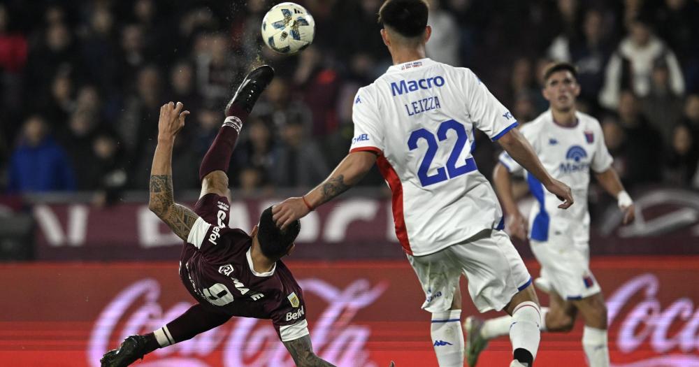 Walter Bou y un gol de antología para el triunfo de Lanús ante Tigre