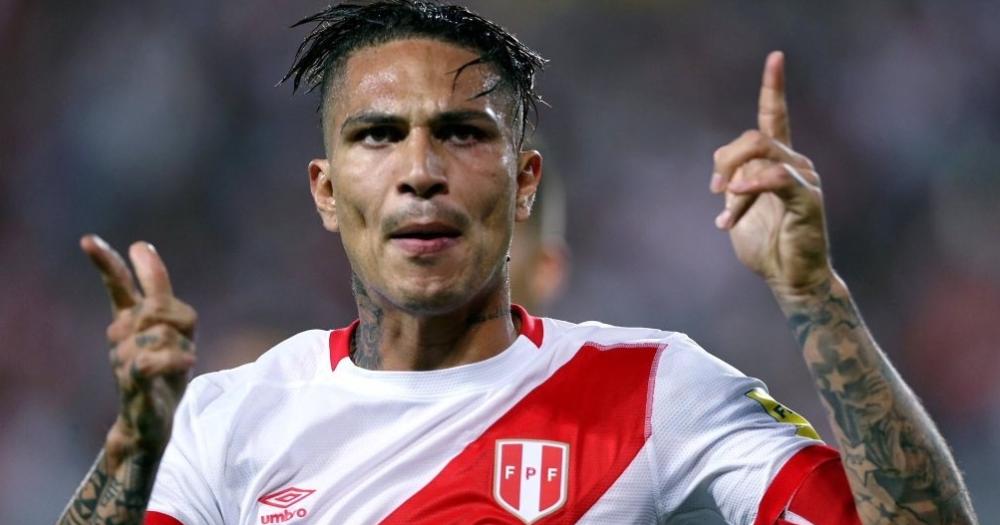 Banfield apuesta fuerte y va por los goles de Paolo Guerrero