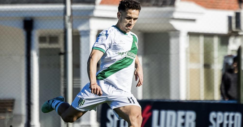 Juan Bisanz anotó un golazo para el triunfo de Banfield en Reserva