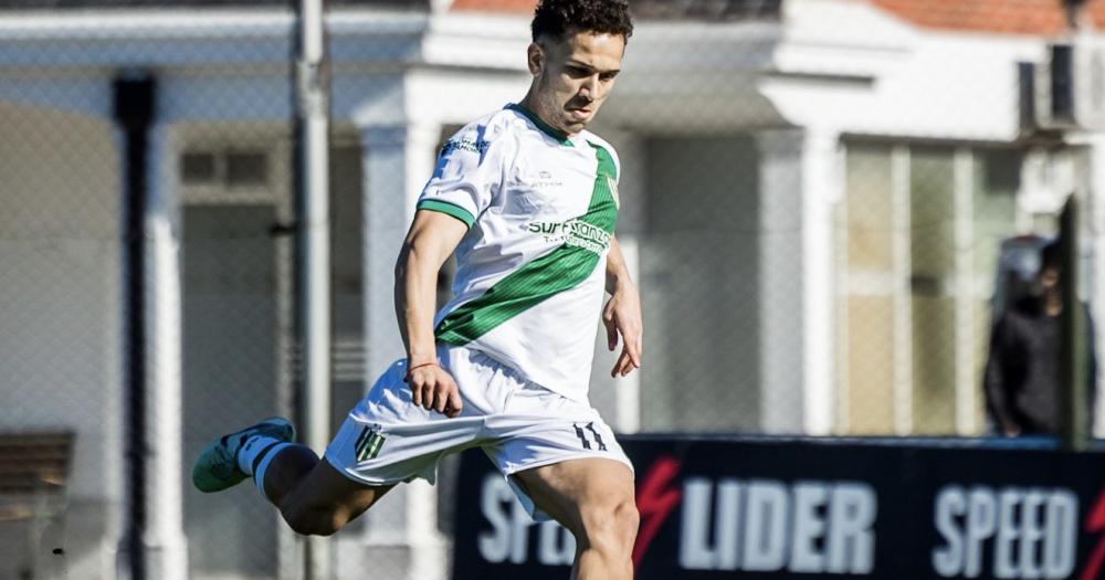 Juan Bisanz anotó un golazo para el triunfo de Banfield en Reserva