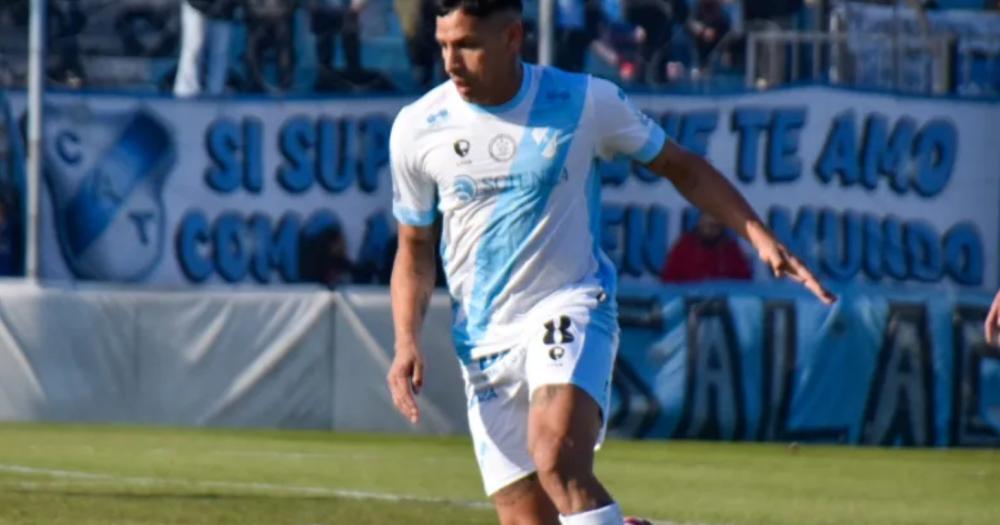 Emanuel Ibñez piensa en el duelo de Temperley ante Deportivo Madryn