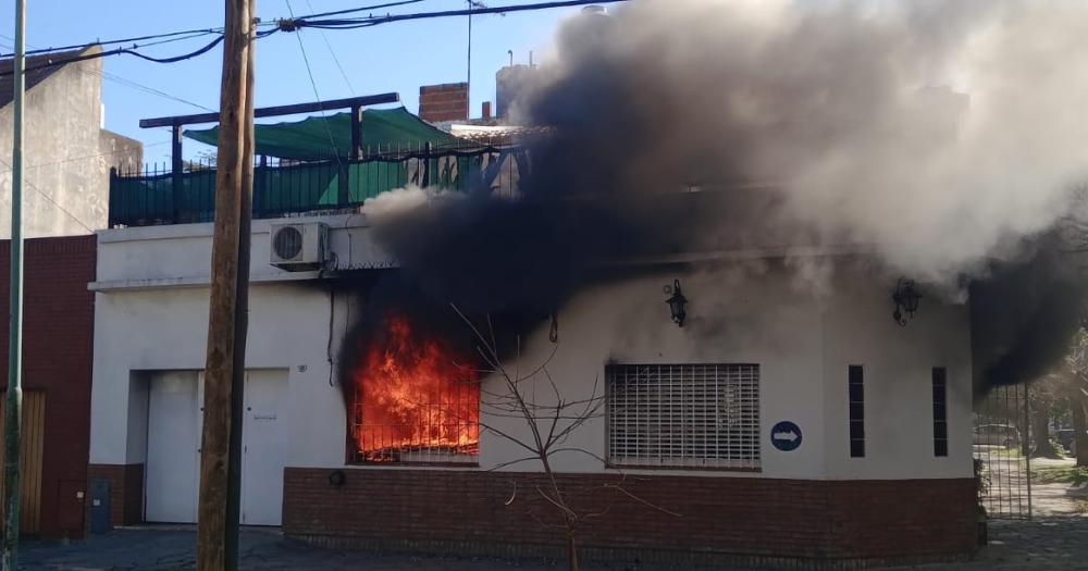 El incendio asustó a la gente del barrio