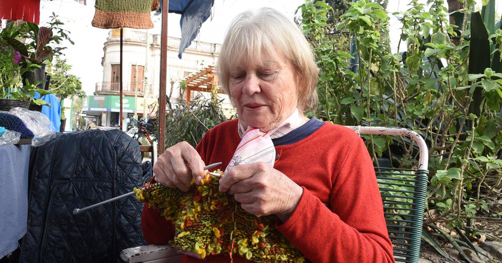 Irma la primera artesana de la feria de la Plaza del Campeoacuten- su historia
