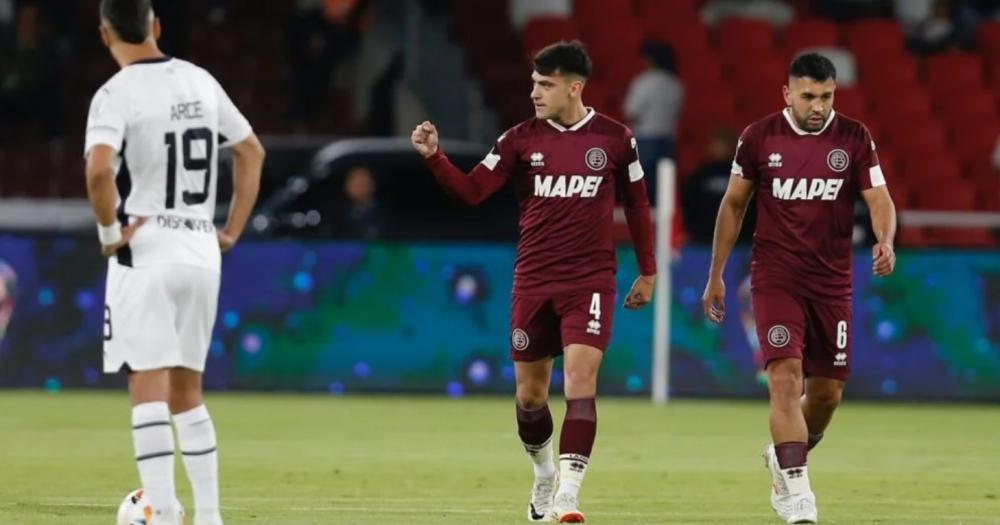 Gonzalo Pérez fue uno de los puntos alto de Lanús ante Liga de Quito