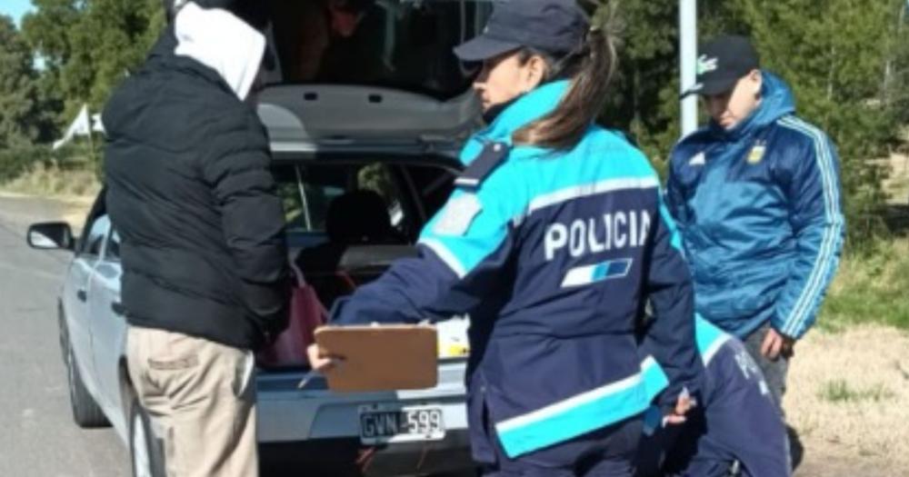 El automovilista trató de burlar al personal policial