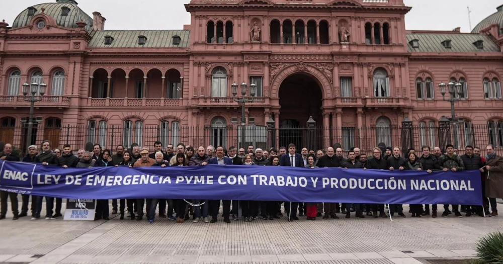 Protesta de las pymes en Casa Rosada contra el Gobierno de Javier Milei