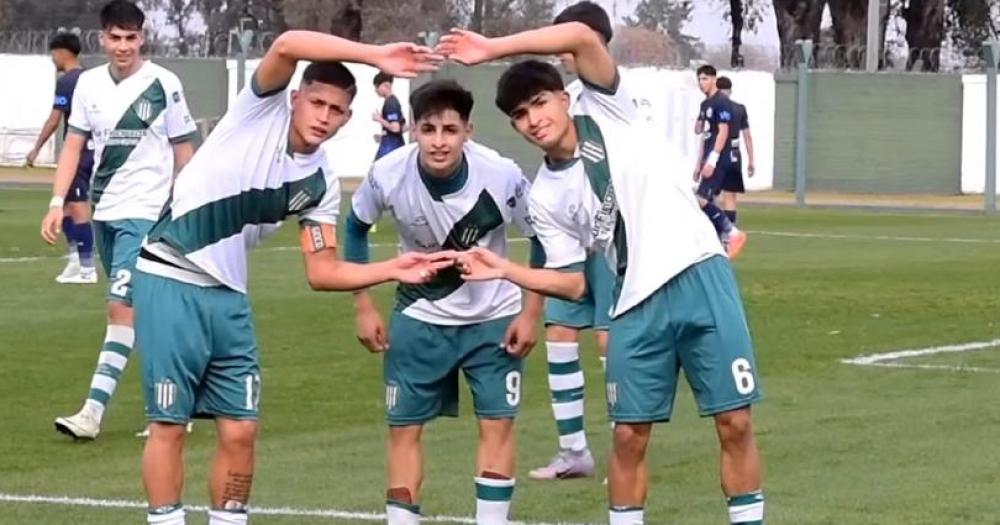 Así celebró el pibe de Banfield su gol olímpico