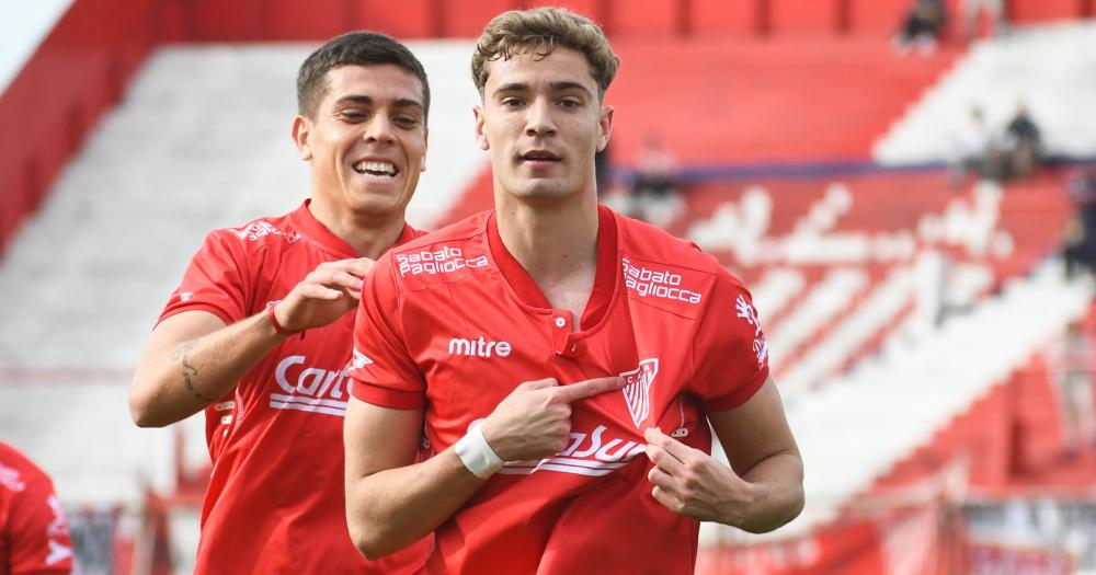 Con un gol agoacutenico Los Andes celebroacute un triunfo valioso ante San Carlos