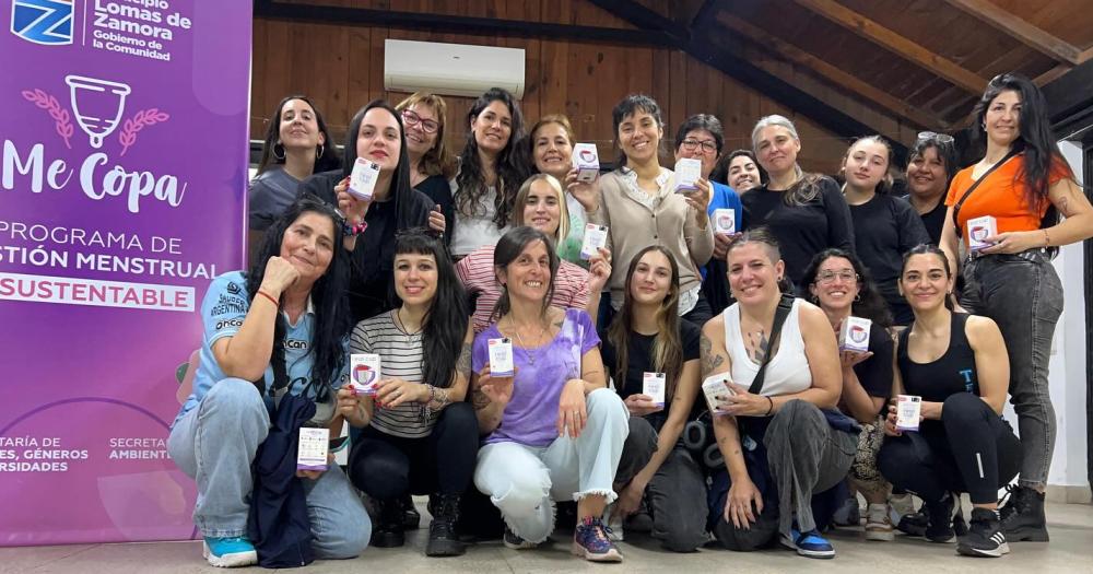 Todas las participantes de los talleres reciben copas menstruales