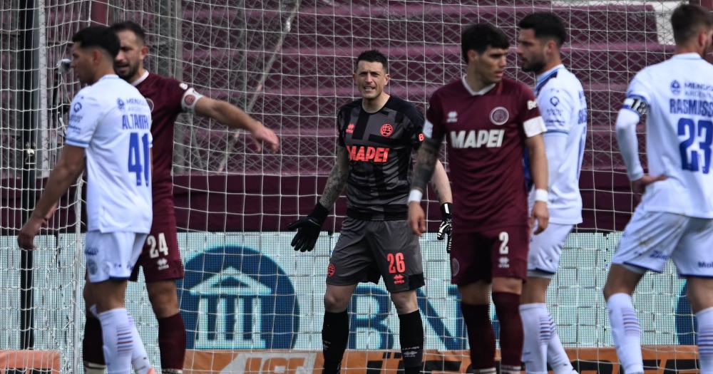 Muñoz jugó todo el partido ante Godoy Cruz