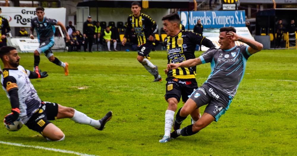 Temperley prolongoacute su mala racha con un empate con Almirante Brown