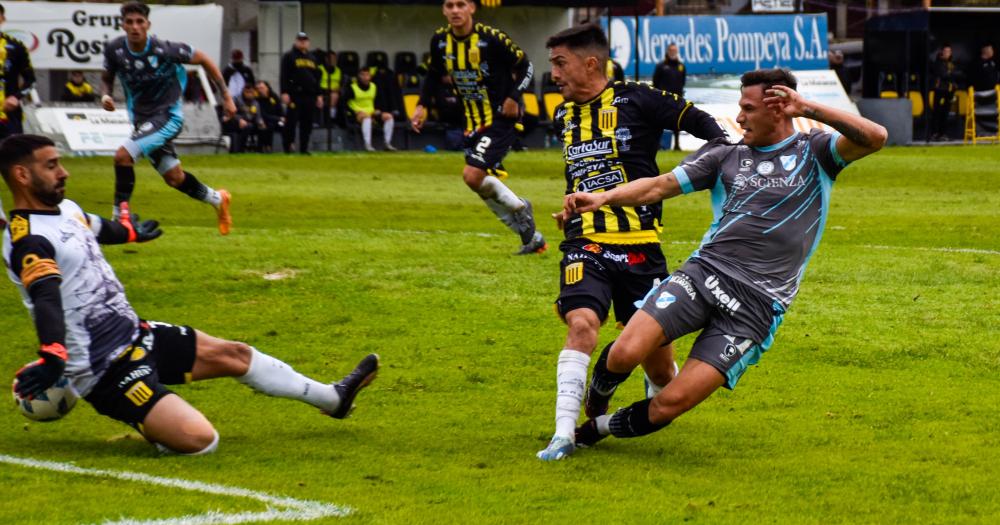 Temperley prolongoacute su mala racha con un empate con Almirante Brown