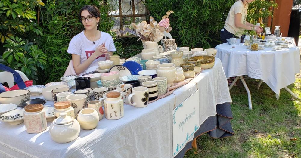 Preparan una feria de artesanos y emprendedores el café literario y dos obras de teatro