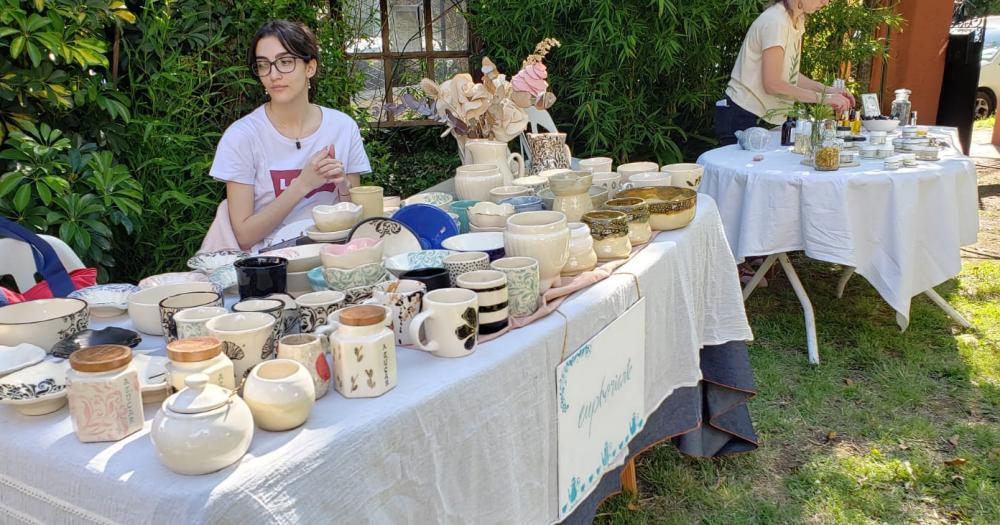 Preparan una feria de artesanos y emprendedores el café literario y dos obras de teatro