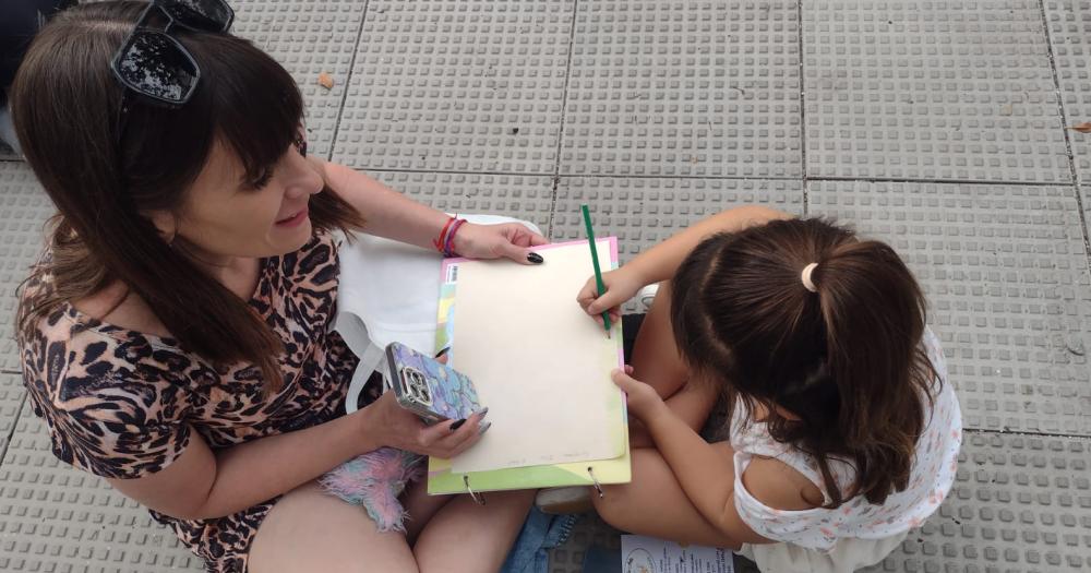 Haraacuten un concurso de dibujo sobre la paz y la primavera en la Plaza del Campeoacuten