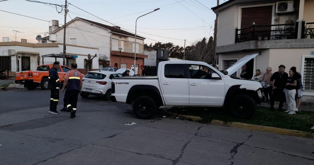 Violento choque en Llavallol- cinco personas heridas