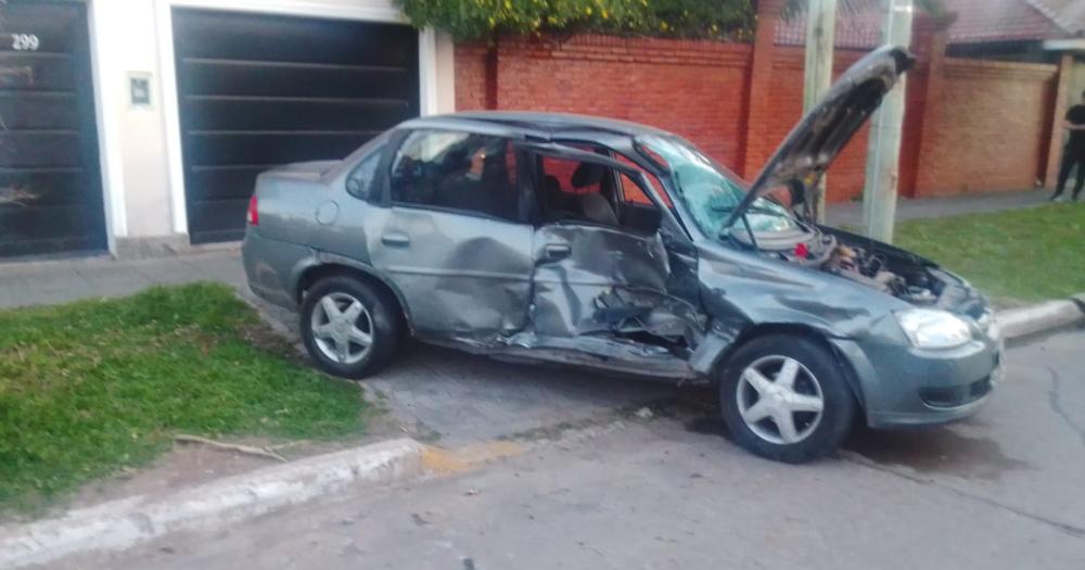 El auto se llevó la peor parte del choque