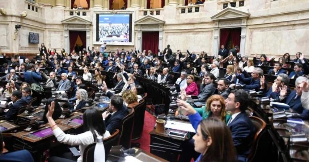 Los votos a favor del veto fueron 87 hubo 153 en contra y 8 abstenciones