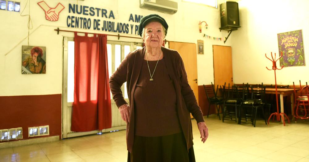 Amalia es una de las fundadoras del Centro de Jubilados Nuestra Amistad Al día de hoy sigue asistiendo a la institución