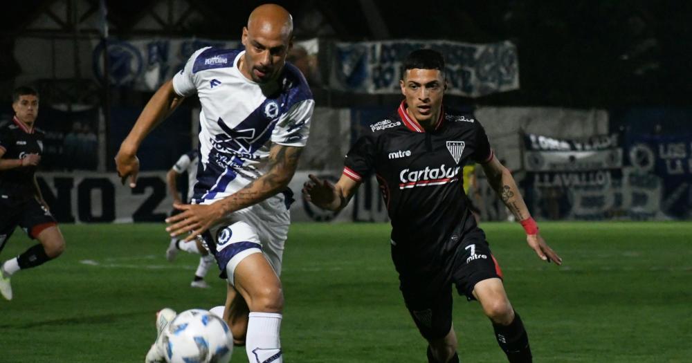 Matías Gonzlez frente a Ivn Centurión