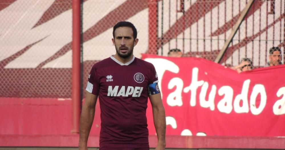 Carlos Izquierdoz lamentó la goleada sufrida por Lanús ante Huracn