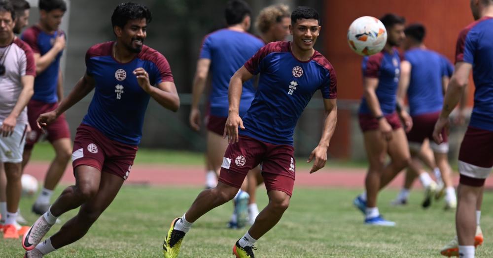 El plantel de Lanús a horas del partido trascendental por Copa Sudamericana