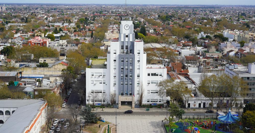 En 1875 Grigera donó un terreno ubicado entre las calles Senz Manuel Castro y Azara