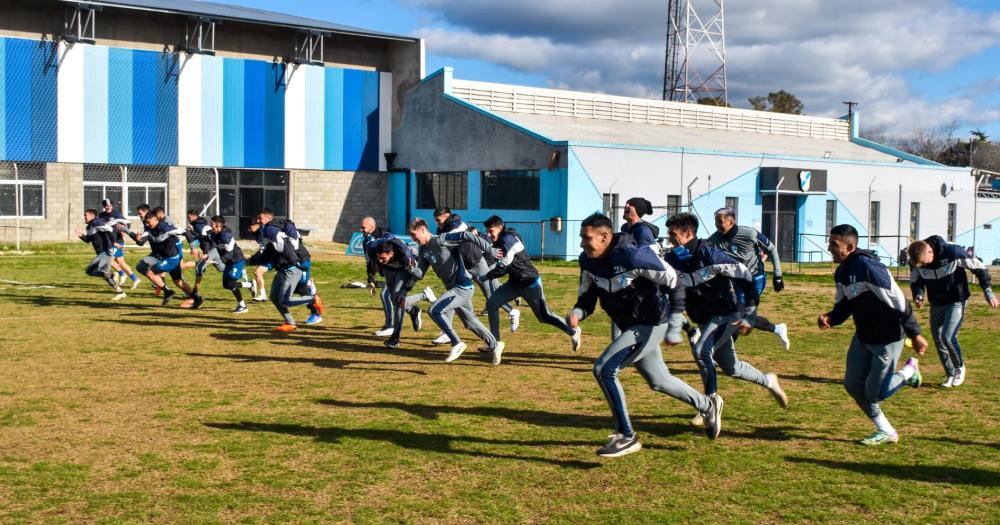 En Temperley Perazzo baraja variantes para enfrentar a Gimnasia y Tiro