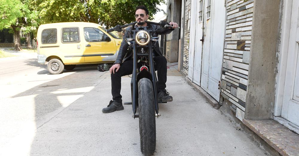 Made in Lomas- un artesano banfilentildeo creoacute una motocicleta eleacutectrica