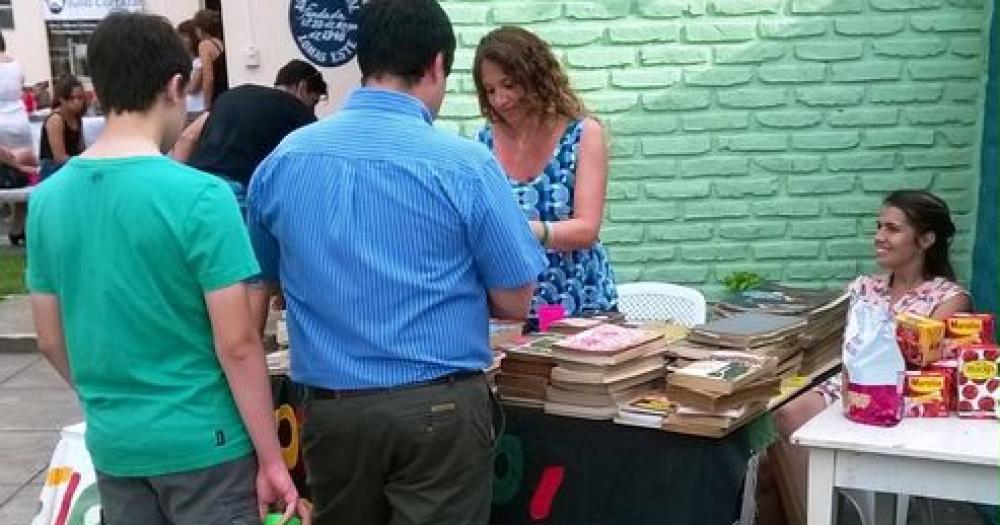 A cambio de una donación se pueden llevar ms de un libro