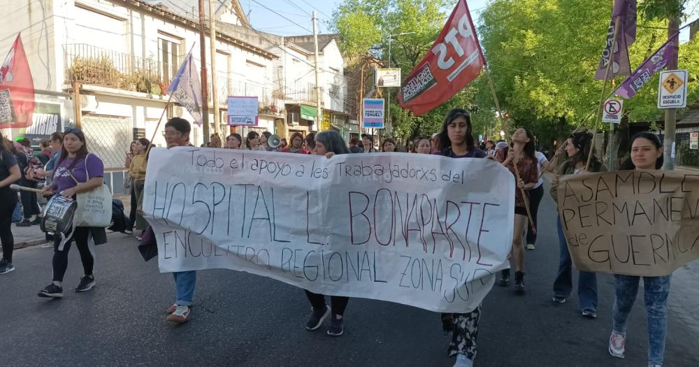 Se solidarizaron con los trabajadores del hospital que trata los casos de salud mental