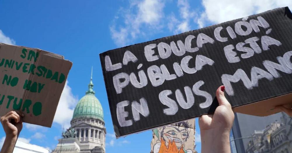 En medio de la toma de las casas de altos estudios y las clases públicas