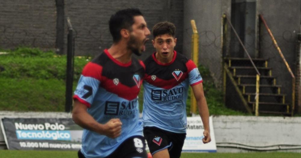 Matías Nouet con 4 goles es el goleador de Brown