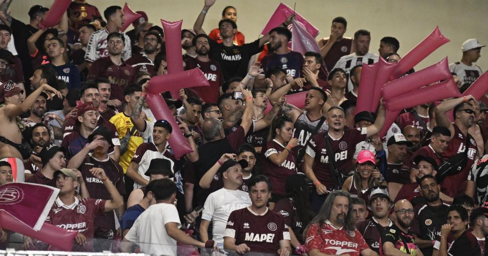 Miles de hinchas en el Mineirao