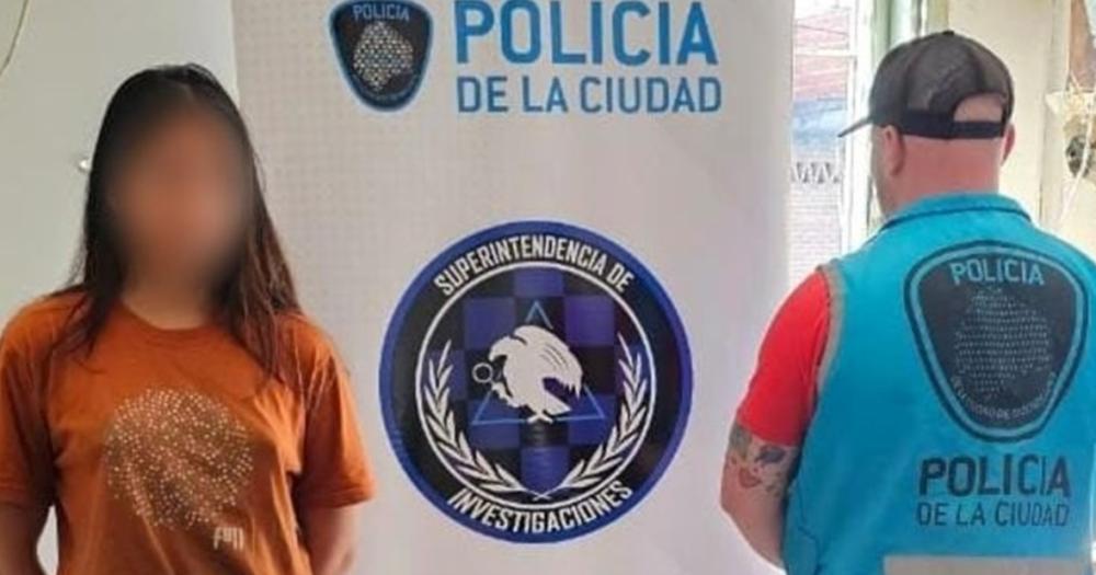 La joven fue detenida en su casa