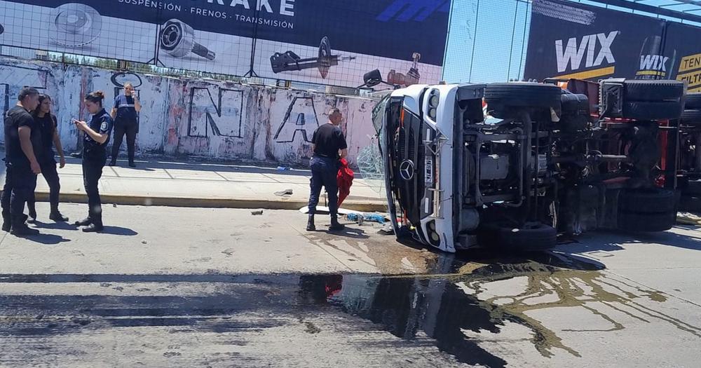 Así quedó el camión tras el accidente