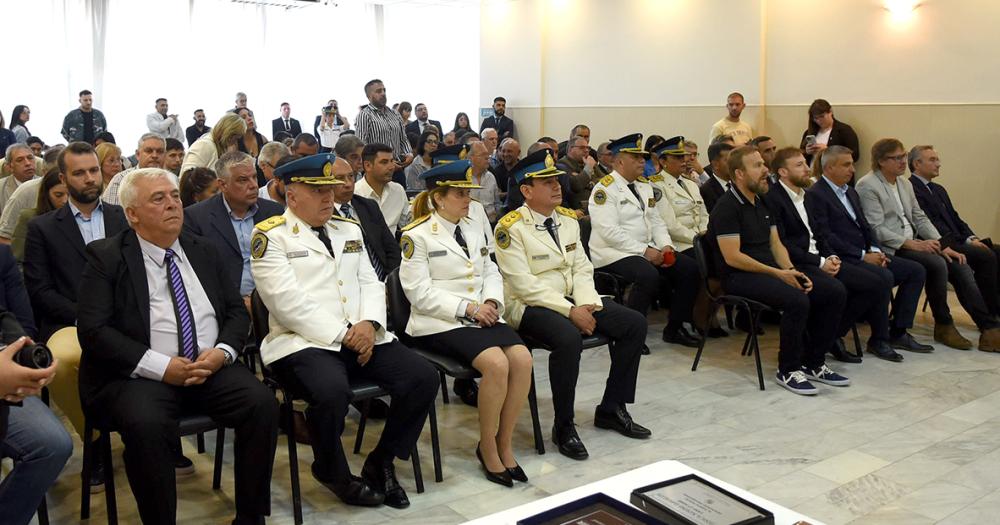 Premiaron la labor y la trayectoria de maacutes de 40 policiacuteas