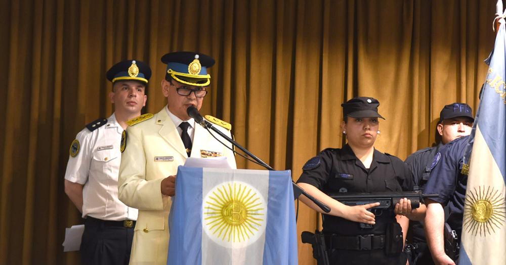 Premiaron la labor y la trayectoria de maacutes de 40 policiacuteas