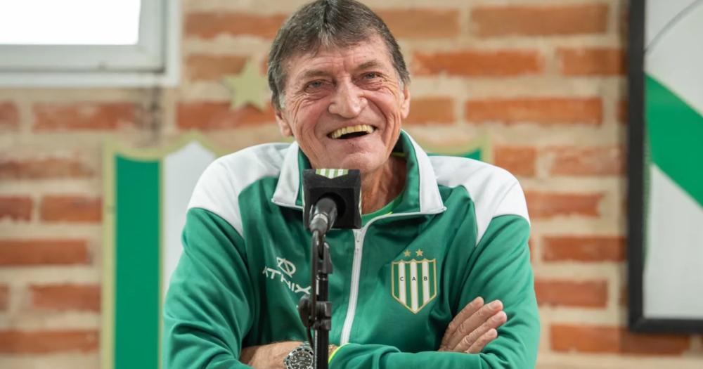 Julio Falcioni regresa al fútbol