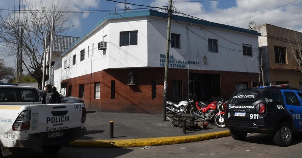 Efectivos de la Comisaría 7ª buscan al asesino