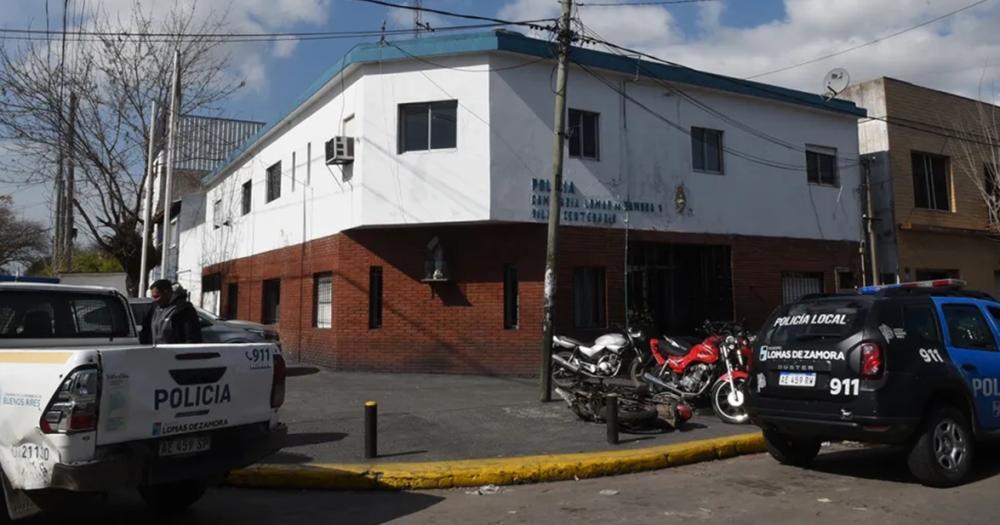 Efectivos de la Comisaría 7ª buscan al asesino